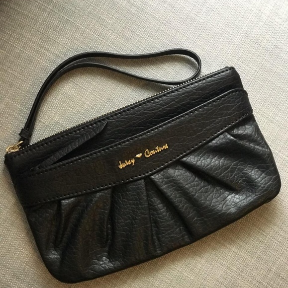 Juicy Couture Wristlet - Picture 1 of 2